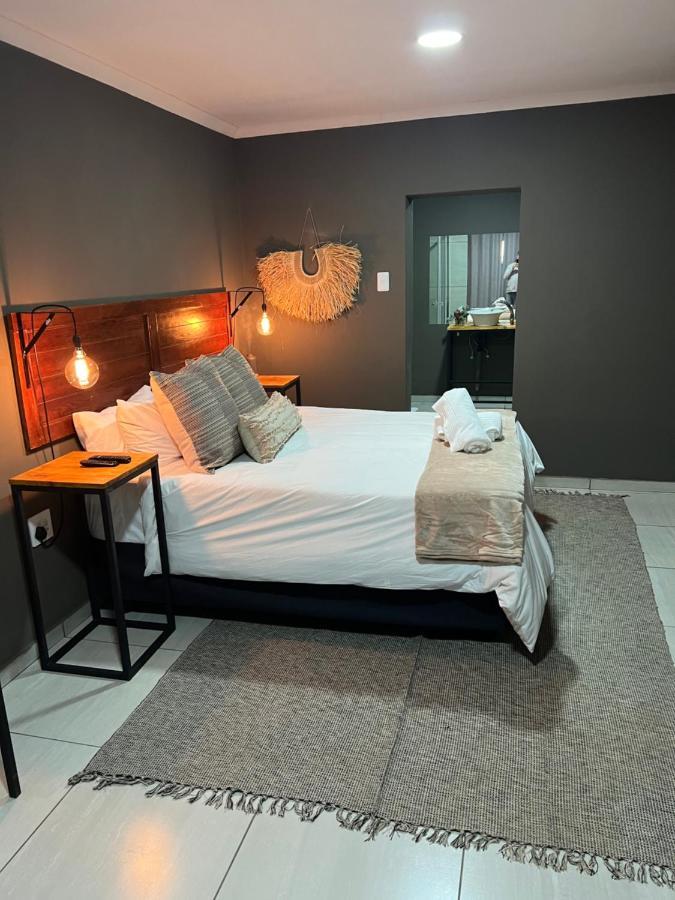 Royal Tree Guest House Potchefstroom Ngoại thất bức ảnh