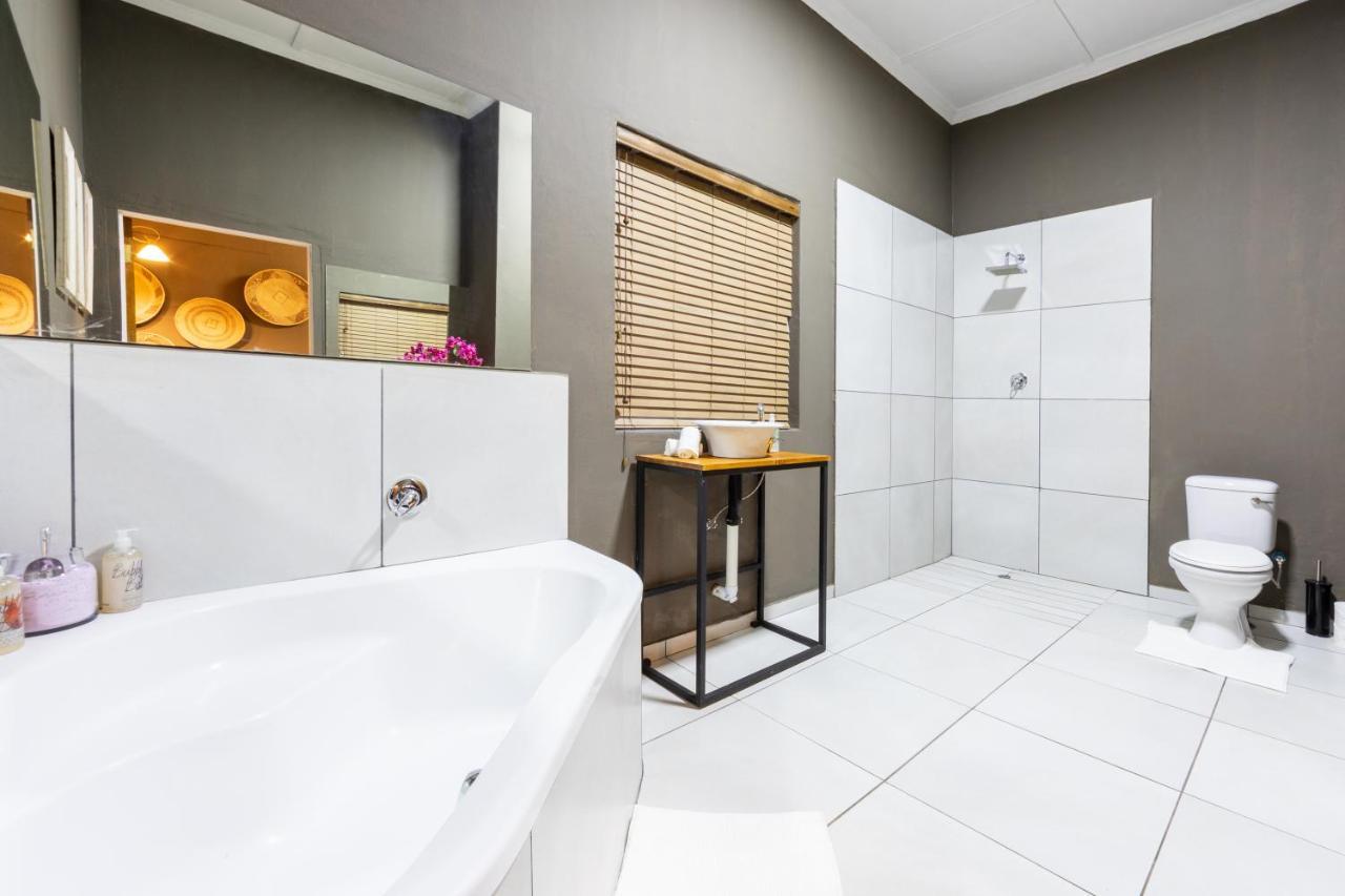 Royal Tree Guest House Potchefstroom Ngoại thất bức ảnh